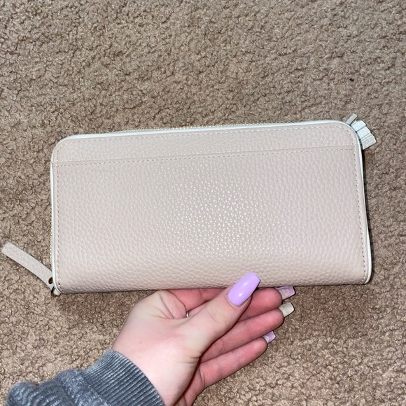 Kate Spade Wallet New with tags ! - Picture 6 of 6